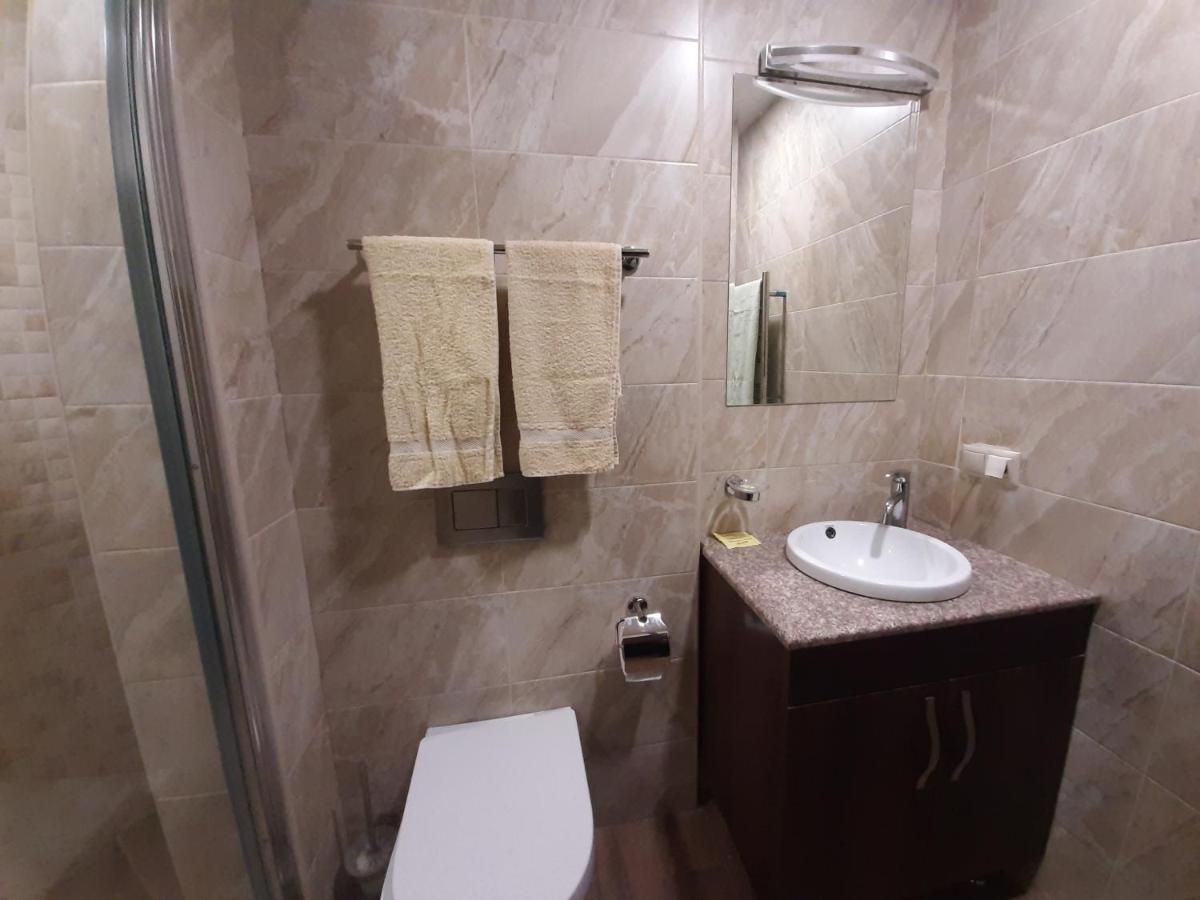 Pride Properties Welcomes You At 17 Buzant St 11-166 Yerevan Armenia Exterior foto
