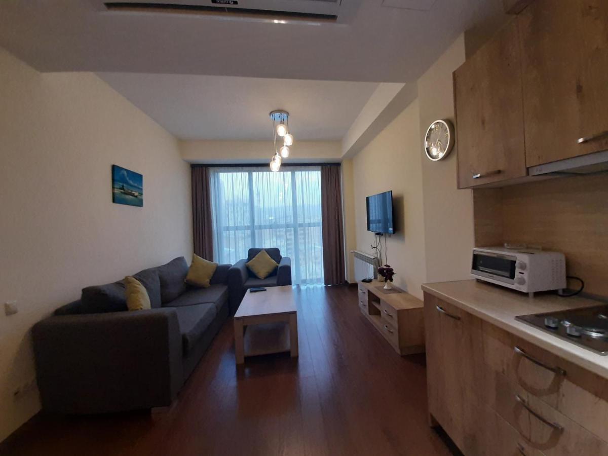 Pride Properties Welcomes You At 17 Buzant St 11-166 Yerevan Armenia Exterior foto